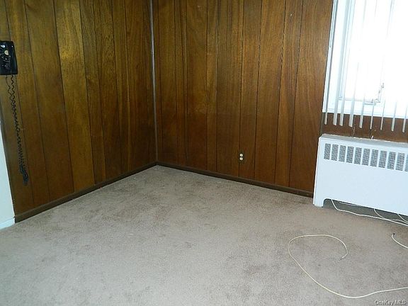 4th image of 37 Lawrence Dr APT D