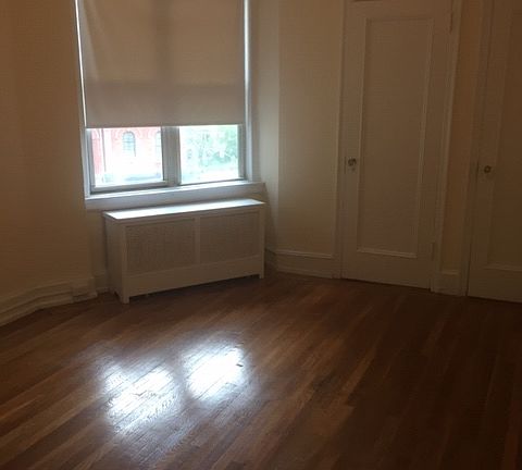 4th image of 36 Plaza St E APT 4C