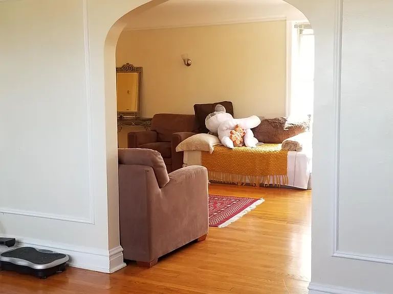 4616 Washington St #2 — Photo 5