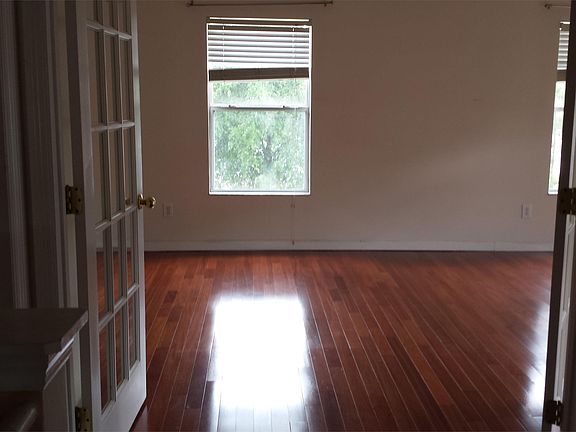 3rd image of 207 Cape Sable Dr