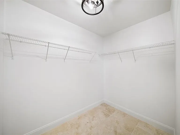 1060 Regent St SW — Photo 20