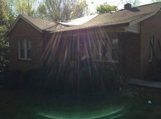 198 Applewood Ln, North Wilkesboro, NC 28659