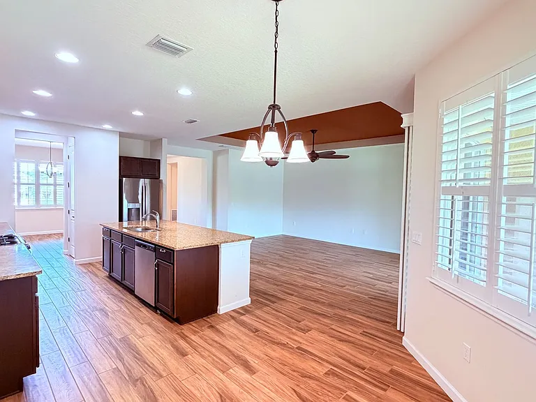 1102 S Victoria Hills Dr S — Photo 13