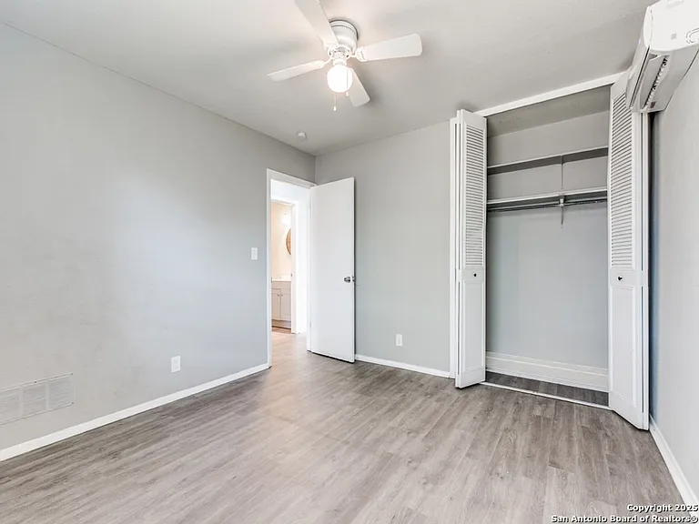 5830 Castle Yard — Photo 25