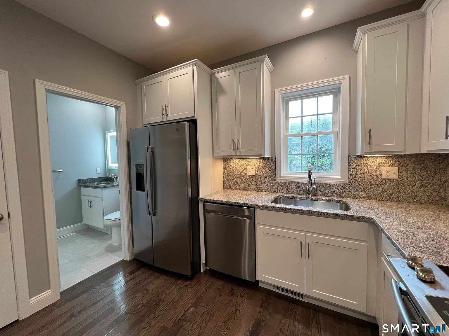 3 bed, 2.0 bath, 1150 sqft, $3,550 — Photo 3