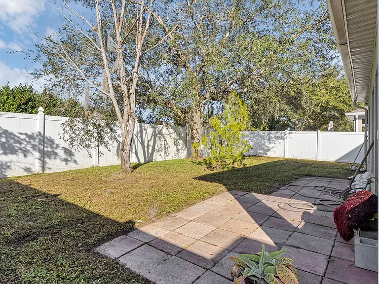 5604 Florence Harbor Dr — Photo 32