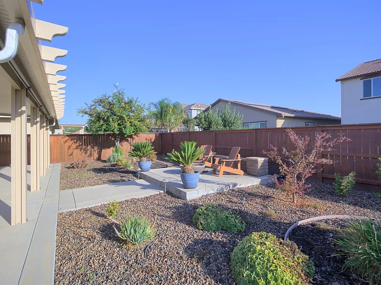 2708 Sweeney Dr — Photo 35