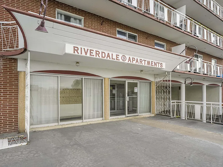 9 Riverdale Dr #205 — Photo 11