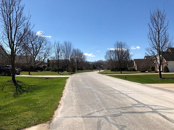 4th image of 7984 Turnberry Dr
