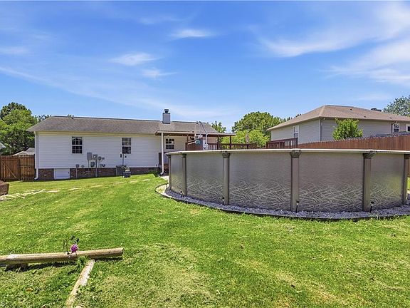 5th image of 108 Ridgecreek Cir