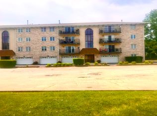 6248 S Gullikson Rd APT 2F, Chicago, IL 60638