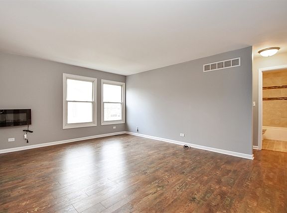 5th image of 15348 Meadow Ct APT A