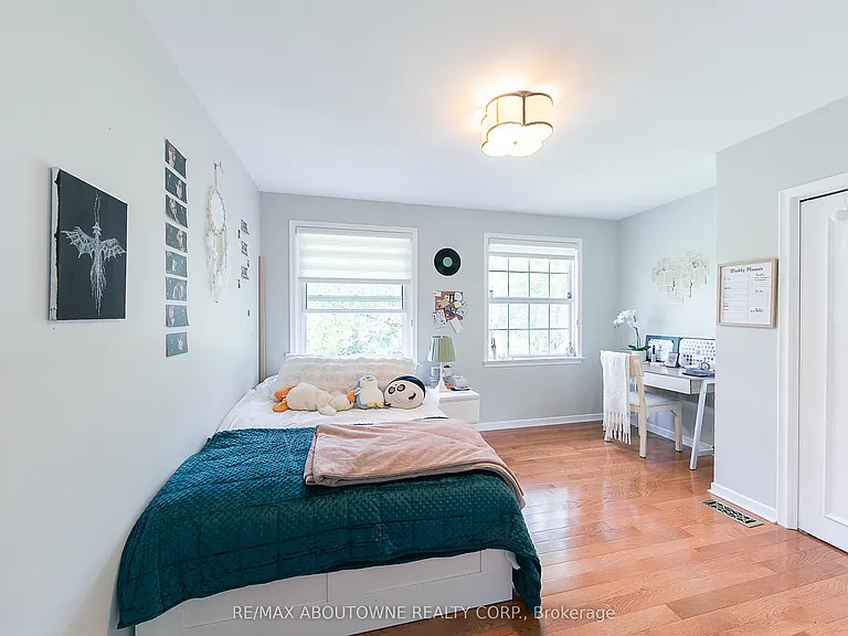 1290 Braeside Dr — Photo 27