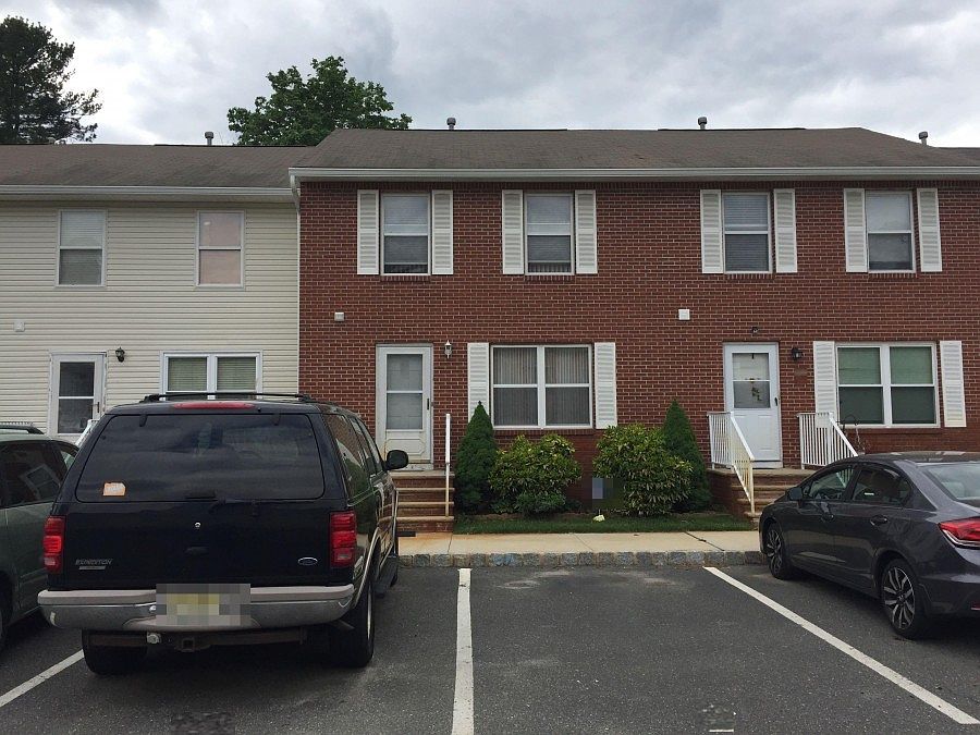 2nd image of 7 Waterview Dr