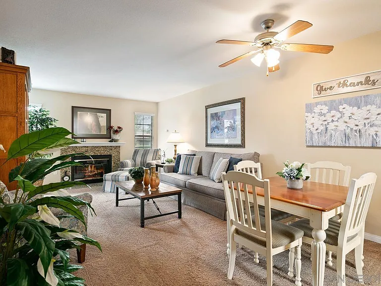 12095 Alta Carmel Ct #6 — Photo 3