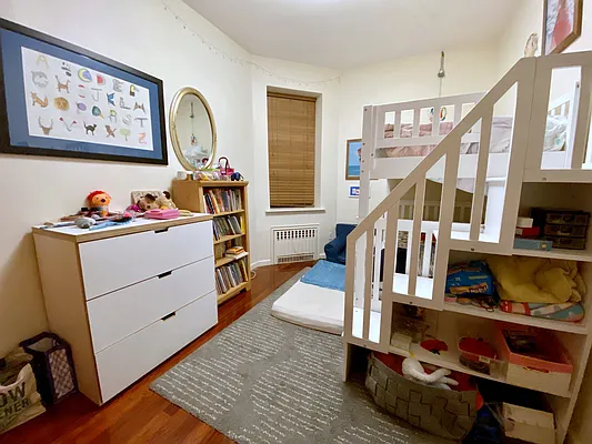 Rented by Douglas Elliman | media 22