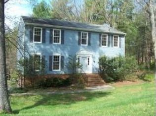 6055 Flamingo Dr, Roanoke, VA 24018