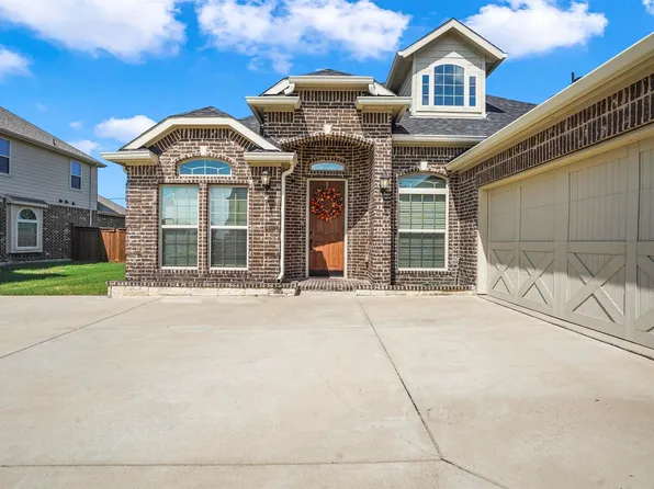 2632 Grand Colonial St, Grand Prairie, TX 75054