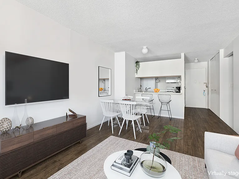200 Rector Pl #18J — Photo 3