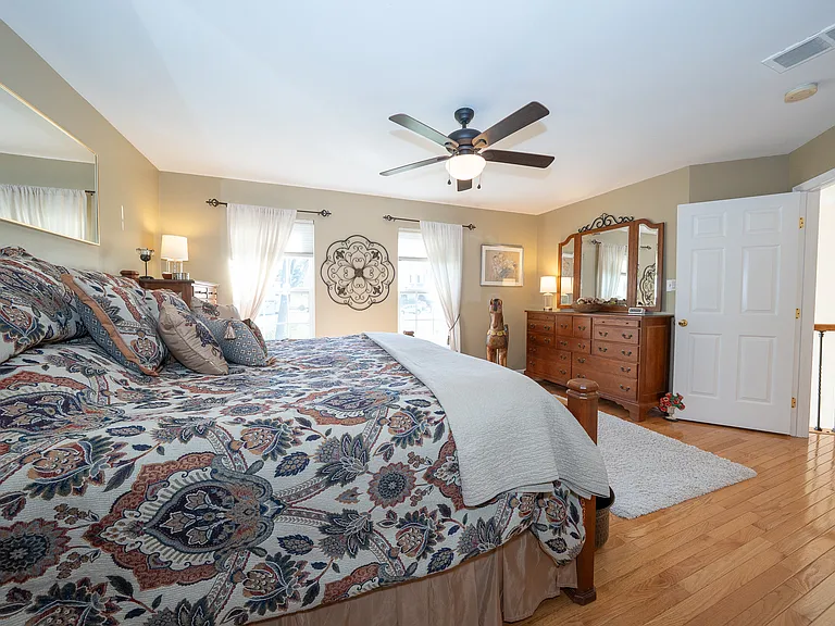 903 Maplewood Dr — Photo 19