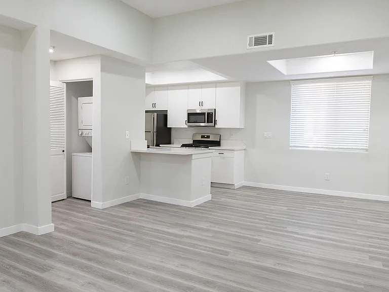 2820 Sawtelle Blvd — Photo 67