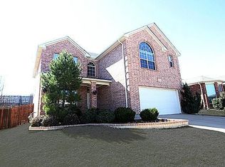 4126 Petersburg Dr, Fort Worth, TX 76244