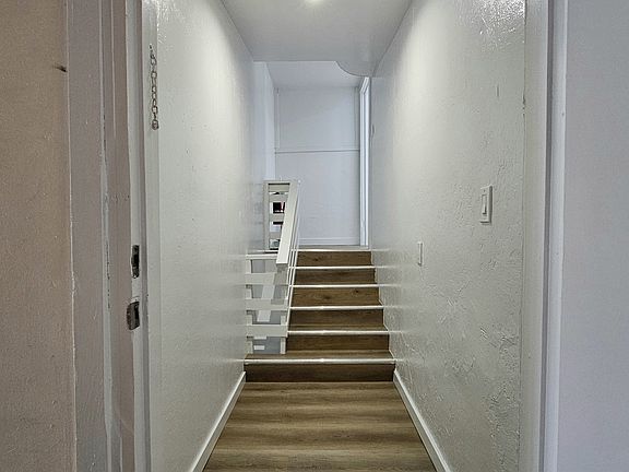 3rd image of 6229 Mission St #B