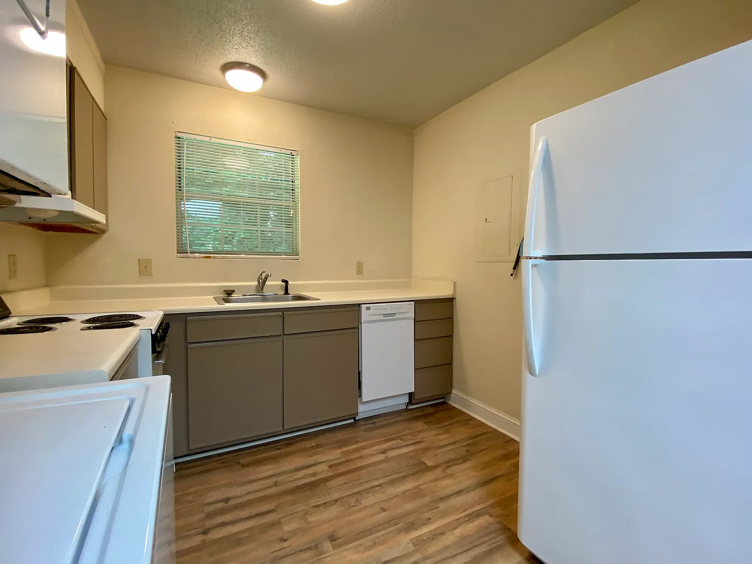 3802 Lexington Dr. — Photo 4