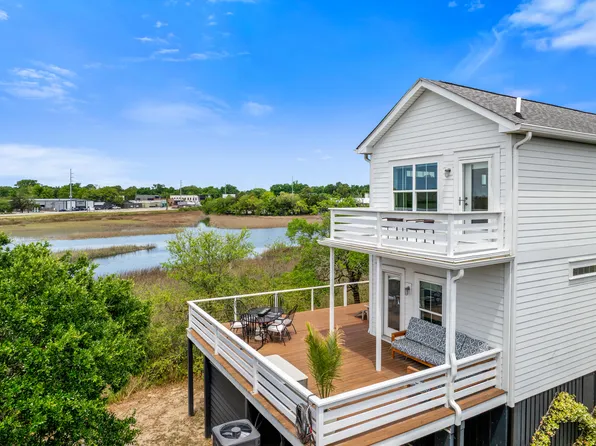 1050 Hunley Waters Cir, North Charleston, SC 29405