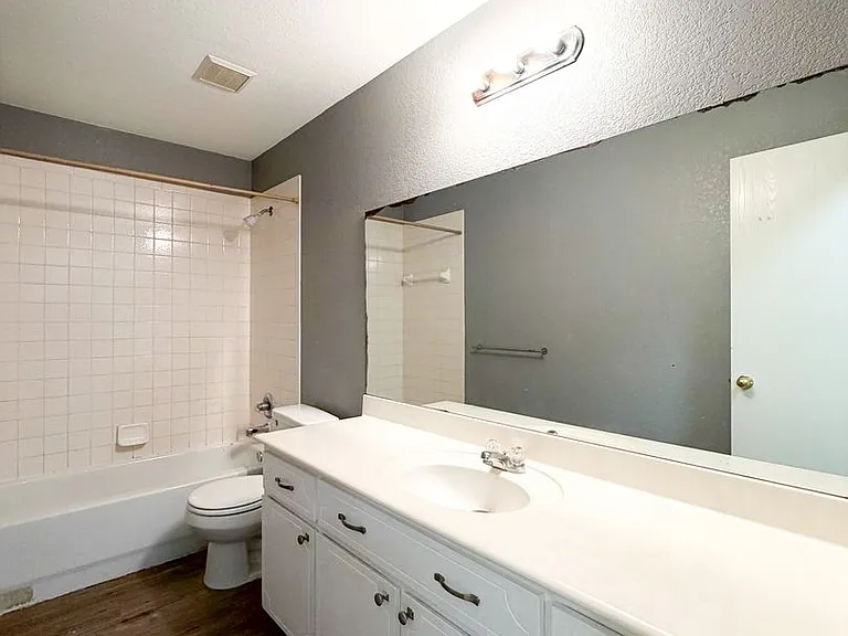2203 Indian Trl — Photo 7