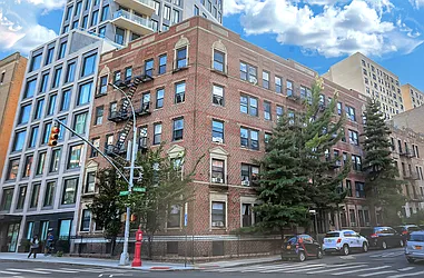 400 Lincoln Place in Prospect Heights