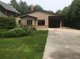 3709 S 15th St, Manitowoc, WI 54220