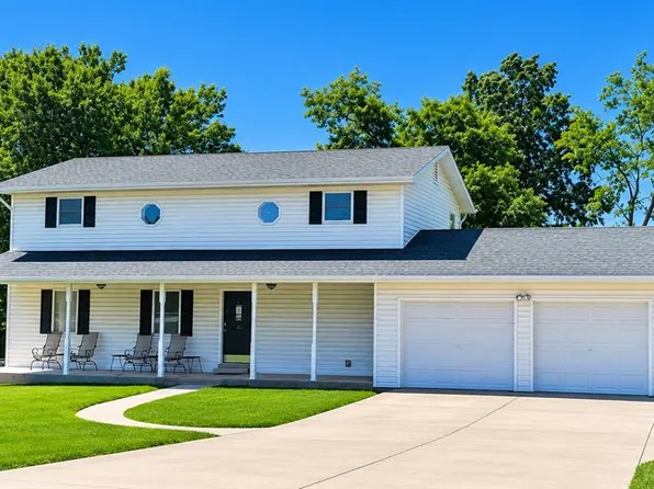 2404 Stoney Brook Dr, Dardenne Prairie, MO 63368