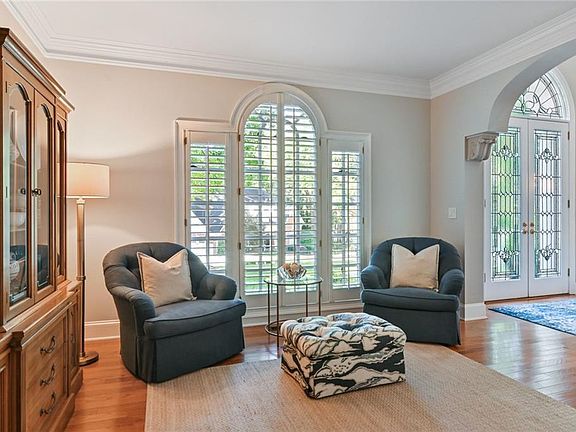 4th image of 200 Willow Brook Dr