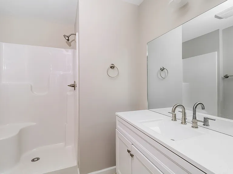 440 Little Sycamore Ln — Photo 9