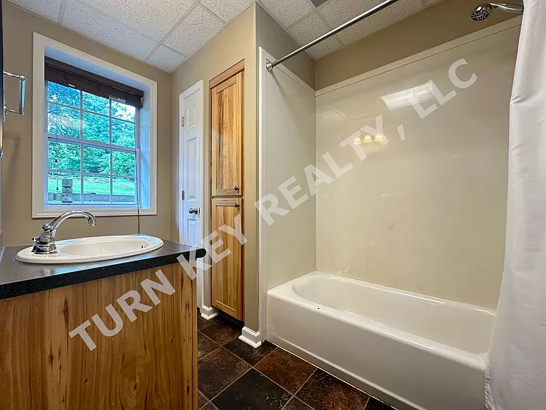 110 Clay Dr — Photo 6
