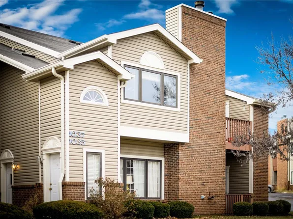 1035 N Spoede Rd, Saint Louis, MO 63146