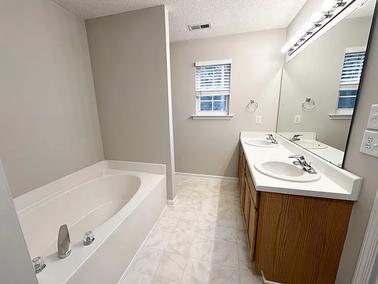 Master bedroom full bathroom.