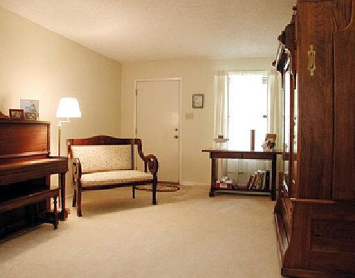 3rd image of 128 SUNNYLAND DR #0