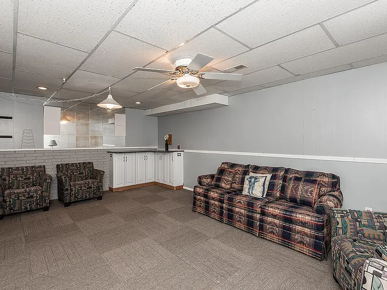 317 S Pam Ave — Photo 33