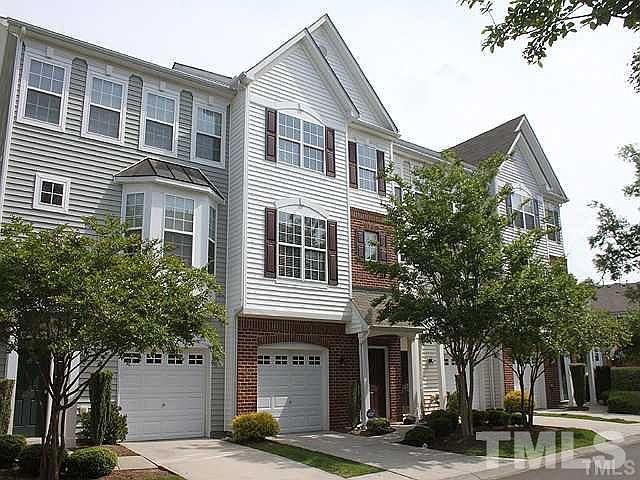 1st image of 124 Madison Square Ln