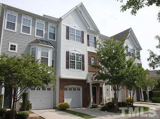 124 Madison Square Ln, Cary, NC 27513