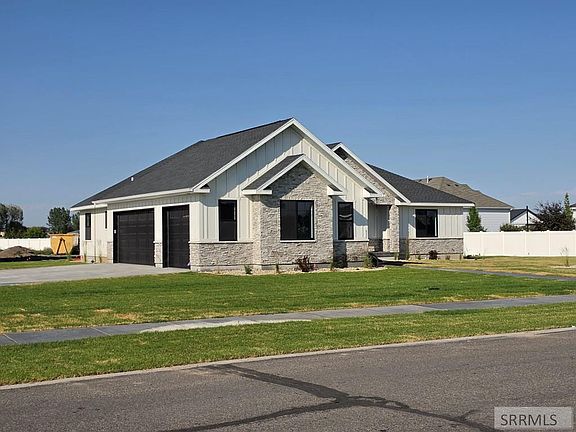 4th image of 832 Oak Hill Way