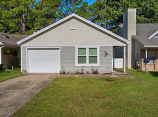 10 Carie Way, Valparaiso, FL 32580