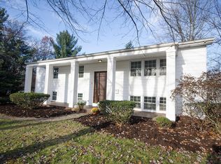 2 Benoit Ln, South Hadley, MA 01075