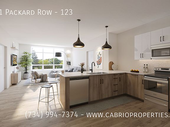 5th image of 2111 Packard St #123