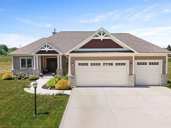 1440 Brassie Ave, Chesterton, IN 46304