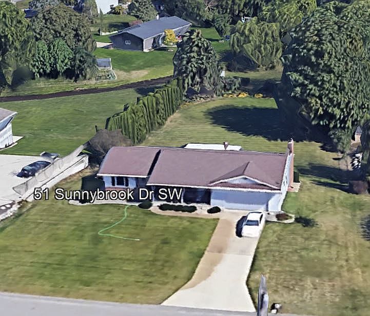 1st image of 51 Sunnybrook Dr