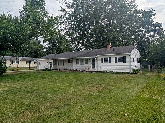 3rd image of 2614 Parker Ave