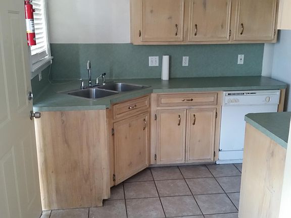 2nd image of 613 Gordon St APT 3